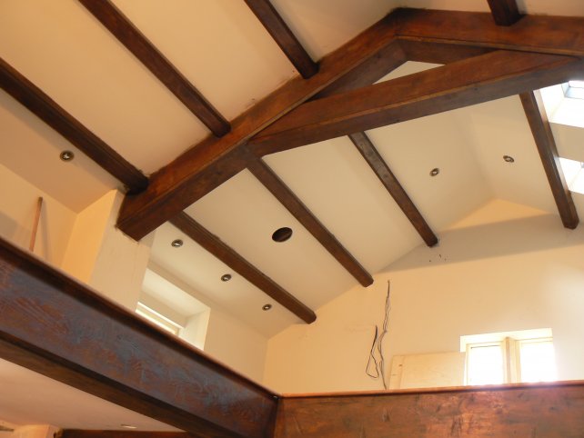 oak beams to vaulted ceiling