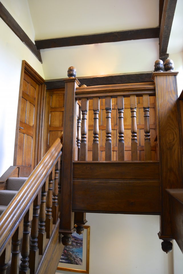 16th century oak staircase, acorn finials, hand turned balusters, apron and strings