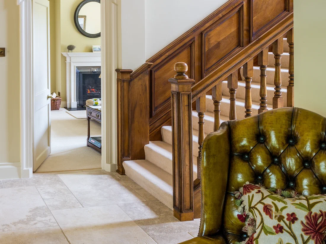 Georgian oak staircase with turned balusters